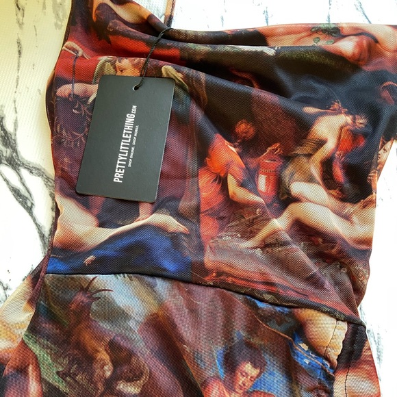 Pretty Little Thing Shape Renaissance Dress - Picture 3 of 4